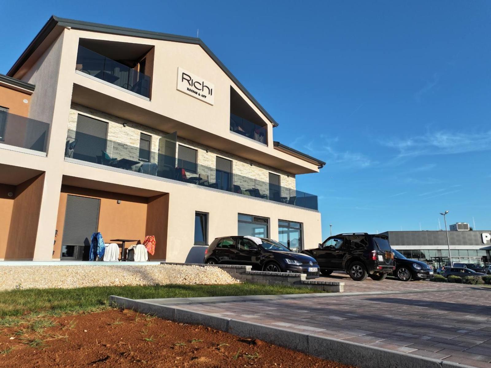 Richi Rooms & App Funtana Exteriér fotografie